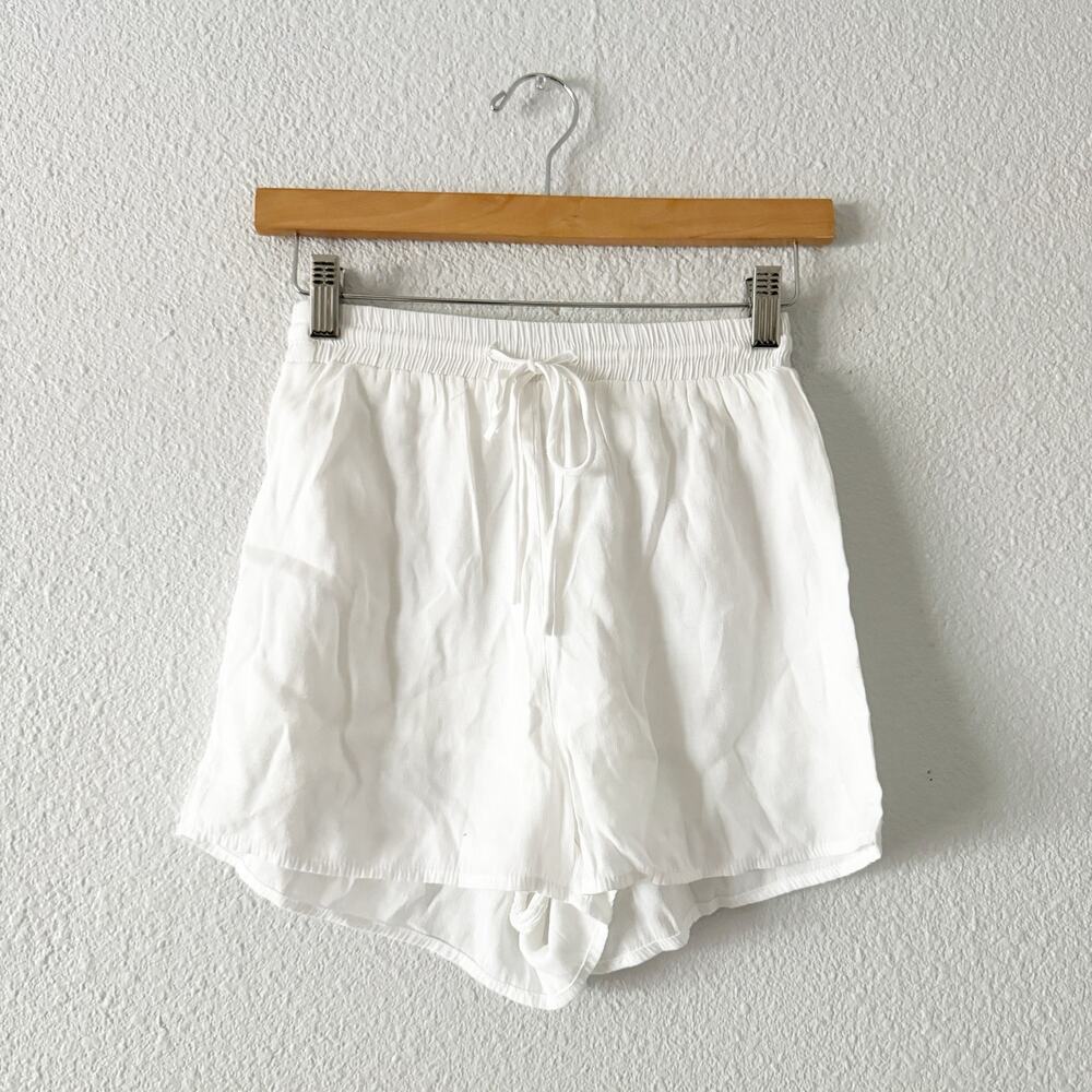 Princess Polly shorts womens 2 White High Rise Flowy beach boho bohemian summer